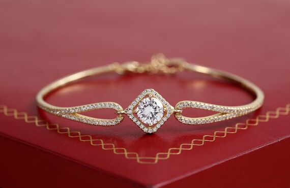 金買取価格は日々変動します！お高いうちにお売りになってはどうですか？買取大吉都島駅前店